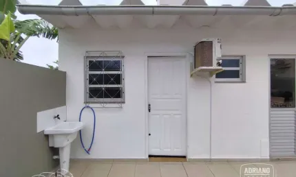 Kitnet com 1 dormitório para alugar, 13 m² por r$ 1.400,00/mês - capoeiras - florianópolis/sc