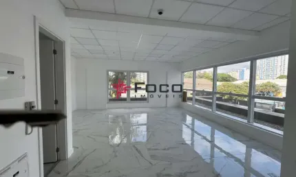 Ponto comercial para alugar na Rua Euclides Miragaia, Centro, São José dos Campos