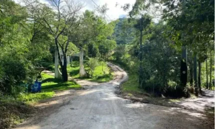 Excelente fazenda de PORTEIRA FECHADA / 02 casas MOBILIADAS / Monteiro Lobato / COM ESCRITURA / 680.000 m² ( 28 hectares) / Unidade de produção de leite / Monteiro Lobato.