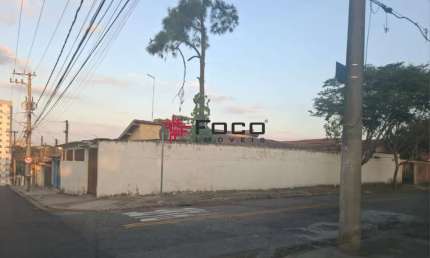 Casa com 3 quartos à venda na Rua Martins Fontes, Monte Castelo, São José dos Campos