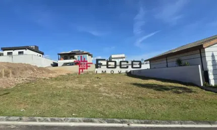 Terreno em condomínio fechado à venda na Rua Pierino Rossi, Condomínio Residencial Colinas do Paratehy, São José dos Campos