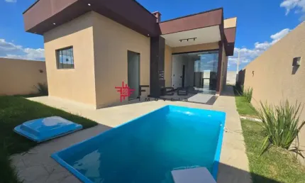 Casa térrea - Condomínio veredas dos campos - 03 dormitórios sendo 2 suítes - piscina - 134m²