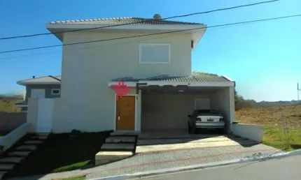 Sobrado no residencial mantiqueira / 3 dormitórios sendo 1 suíte com closet / 252m² de terreno / 193m² de construção / são josé dos campos