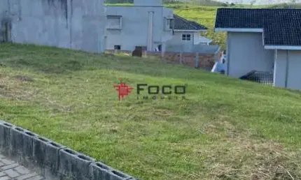 Terreno no Condomínio Residencial Mantiqueira / 350 m²/ Plano / São José dos Campos