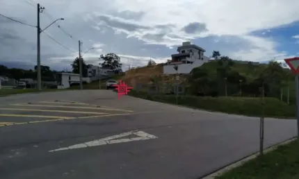 Excelente Terreno em condomínio fechado / Condomínio Verana / 361 m² / São José dos Campos