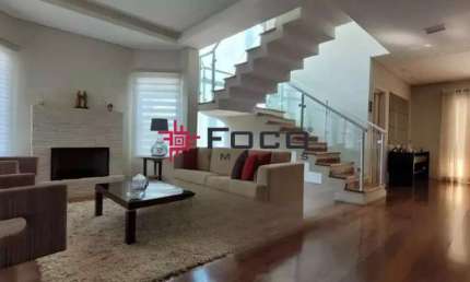 Casa à venda no Condomínio Floradas da Serra - 04 dormitórios sendo 300m²
