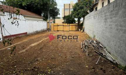 Terreno no bairro Jardim Maringá com 300m² para fins residenciais ou comerciais