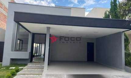 Casa com 3 quartos, 176m² por R$ 2.000.000,00 - Urbanova