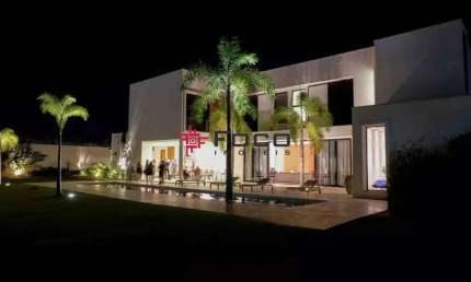 Sobrado - Condomínio Reserva das Figueiras - São José dos Campos - 1350m² área total