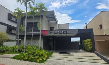 Sobrado à venda de 450m² | 07 dormitórios, sendo suítes e 04 vagas de garagem | Condomínio Mônaco Santa Izabel - Urbanova | São José dos Campos |