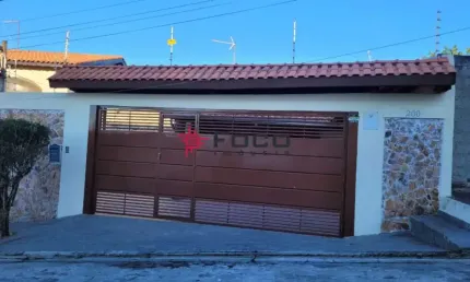 Excelente casa no Jardim Terras de São João / 04 dormitórios sendo 03 suítes / Piscina aquecida / Área gourmet / 408 m² de terreno / 180 m² de área construída / Jacareí