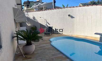 Linda casa Jacarei- Terras de São João- 03 dormitórios -136 m²