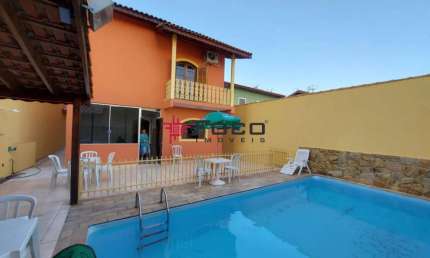 Casa sobrado/ Altos de Santana I/ 04 Dormitórios sendo 01 suíte/250m²/ Jacareí