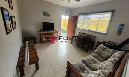 Casa de 3 quartos com 1 suíte / Enseada / 164 m² de construção / 250 m² de terreno / São Sebastião.