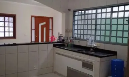 Casa/ jardim colonial/ 03 dormitórios sendo 01 suíte/150m²/ são josé dos campos