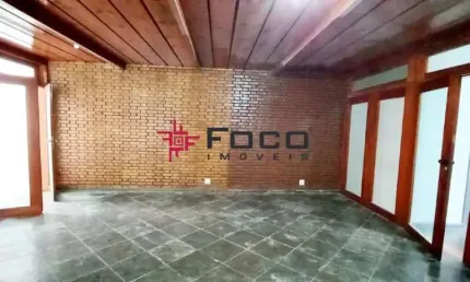 Casa Comercial Térrea de Esquina com 3 Entradas / Jd. Esplanada / 14 Salas / 292m² / São José dos Campos