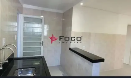 Casa/Trinta e um de março/ 02 Dormitórios sendo 01 Suíte/150m²/ São José dos Campos