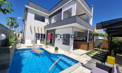 Sobrado - condomínio Residencial Bela Vista - Caçapava/SP - 3 suítes e piscina - 220m²