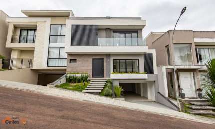 Casa à venda na Rua Padre Júlio Saavedra, 970, Uberaba, Curitiba