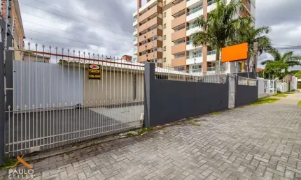 Casa comercial com 6 salas para alugar na Rua Jóquei Clube, 230, Prado Velho, Curitiba