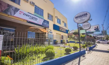 Sala comercial para alugar na Rua Mateus Leme, 2377, Centro Cívico, Curitiba