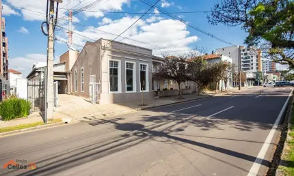 Barracão / Galpão / Depósito com 4 salas para alugar na Avenida Silva Jardim, 1033, Centro, Curitiba