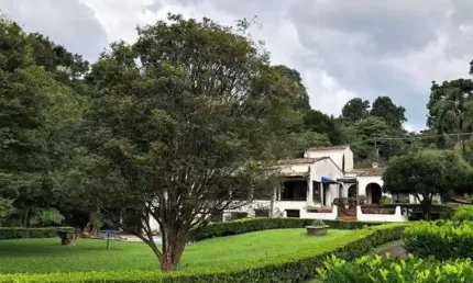 Chác. do Refúgio - Est Zurique AT: 2.700m² - ZUM (Zona Uso Misto)