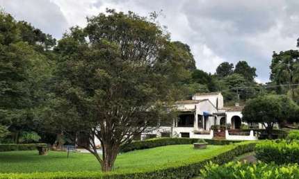 Chác. do Refúgio - Est Zurique AT: 2.700m² - ZUM (Zona Uso Misto)