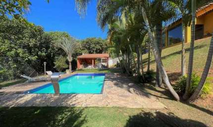Fazendinha - 4d/2s TÉRREA privativa. Natureza, gourmet, piscina e VISTA!