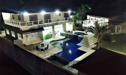 Fazendinha - ótima! 4ste, gourmet, piscina, escritório, academia e salão!