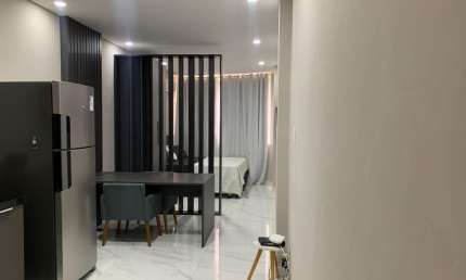 Studio Reformado na Avenida Nossa Senhora de Copacabana – Porteira Fechada, 1 Quadra da Praia!