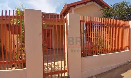 Casa com 3 quartos para alugar no Centro, Barretos 