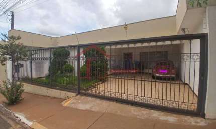 Casa para Locação em Barretos / SP no bairro Centro