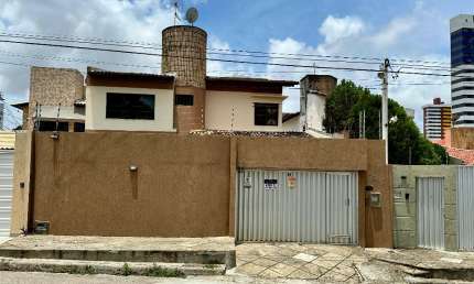 Casa duplex com 3 suítes em Capim Macio, 236 m2 - R$620.000,00 - whatsapp: 84 9.9145.9638