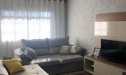 Sobrado a venda com 283 metros quadrados com 3 quartos