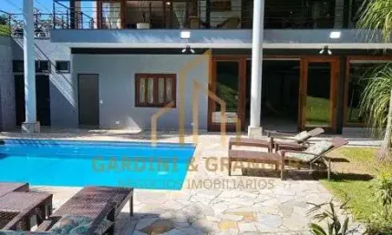 Imóvel para venda com 740 metros quadrados com 5 quartos