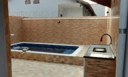 Casa com piscina para venda com 2 quartos em Vila Loty - Itanhaém - SP