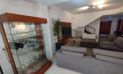 Viva o Sonho: Casa Nova e Moderna em Itapecerica da Serra!