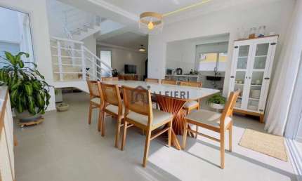 Casa com 3 dormitórios à venda, 280 m² por R$ 2.400.000 - Valville 1 - Santana de Parnaíba/SP