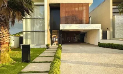 Belissíma casa na melhor localização do residencial! agende sua visita, estuda permuta por terreno no Genesis 2 como parte de pagamento