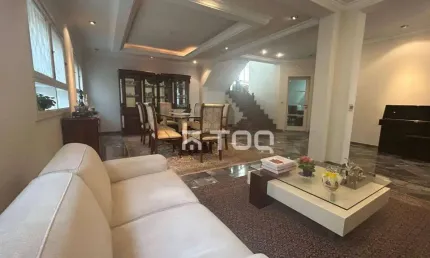 Oportunidade!!  Casa em Condomínio Alphaville 10 - Excelente área de lazer completa, piscina, churrasqueira, sauna, 4 suítes, amplas salas