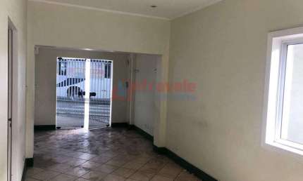Casa com 4 dorms, Centro, Jacareí - R$ 950 mil, Cod: 7779