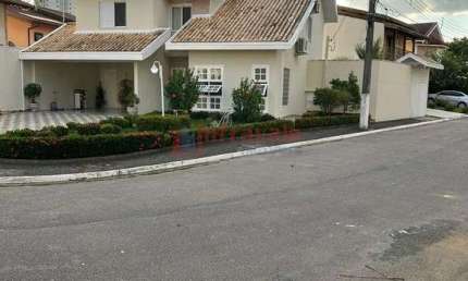 Sobrado de Condomínio com 4 quartos, Cidade Jardim, Jacareí - R$ 1.2 mi, Cod: 14234