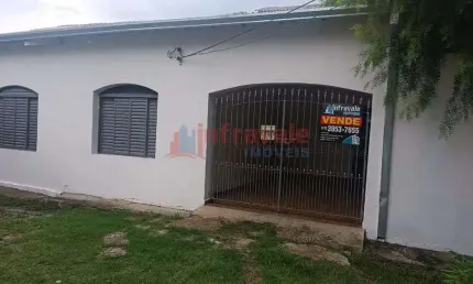 Casa com 2 quartos, Centro, Jacareí - R$ 380 mil, Cod: 10247