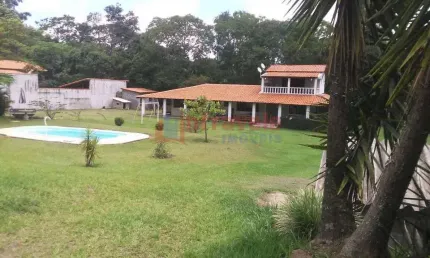 Chácara com 4 quartos, Chácaras Rurais Guararema, Jacareí - R$ 890 mil, Cod: 9865