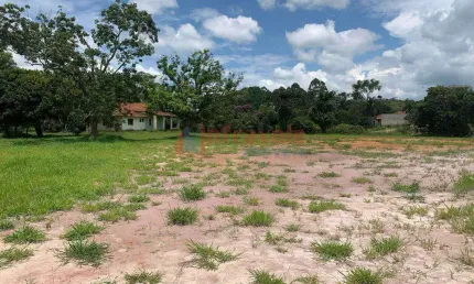 Chácara com 3 dorms, Rio Comprido, Jacareí - R$ 850 mil, Cod: 12974