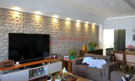 Casa com 5 quartos, Jardim América, Jacareí - R$ 1.5 mi, Cod: 12807