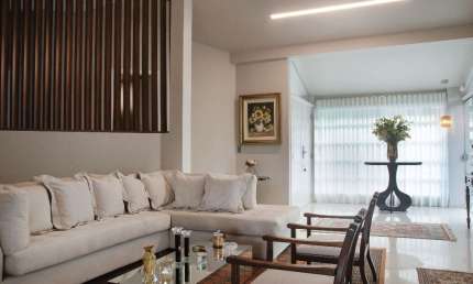 Casa  Alto Padrão Mobiliada na Praia Brava de Floripa – 2 Quadras do Mar