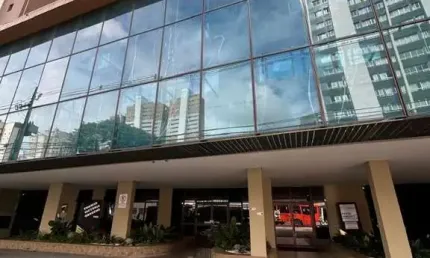 Sala comercial com 7 salas à venda na rep. argentina, 790, água verde, curitiba por r$ 4.800.000