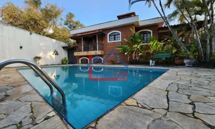 Casa de alto padrão com 4 quartos, 500m² - Serra da Cantareira - Mairiporã/SP